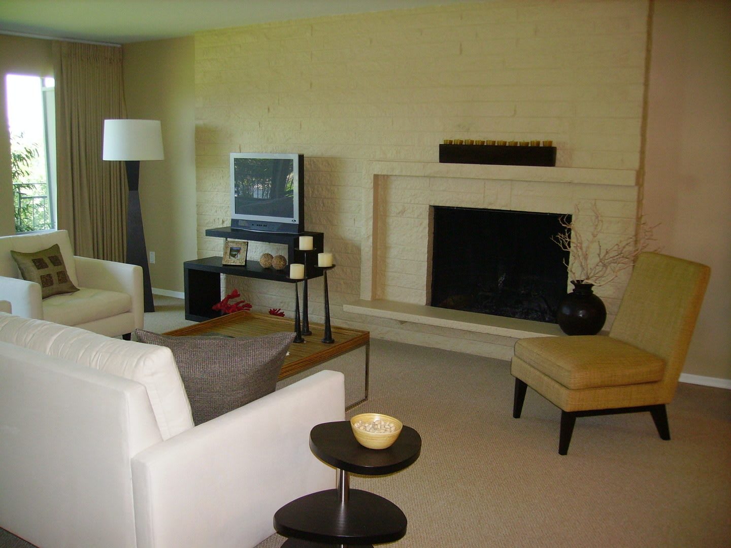 OSWEGO TERRACES 1 BEDROOM AVAILABLE SEPT. 1 – photo 2