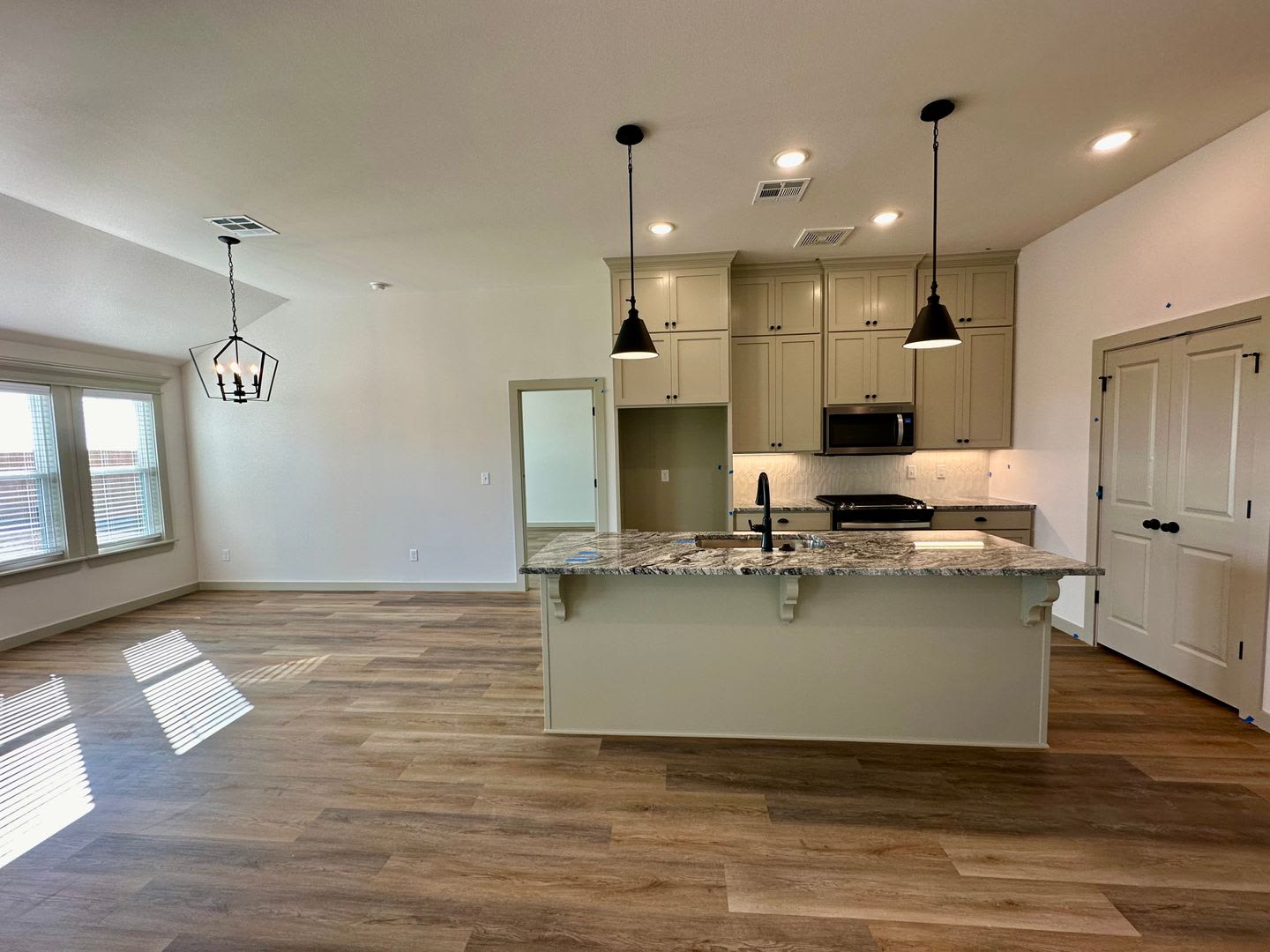 4 bedroom – photo 5