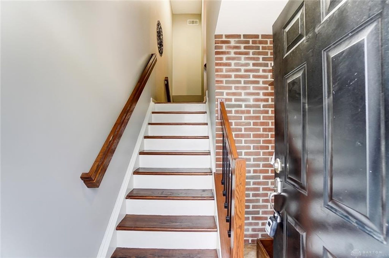AVAILABLE NOW! Luxurious and Modern 3-4 Bedroom / 3.5 Bath Townhome in the Twin Lakes Community! – photo 2