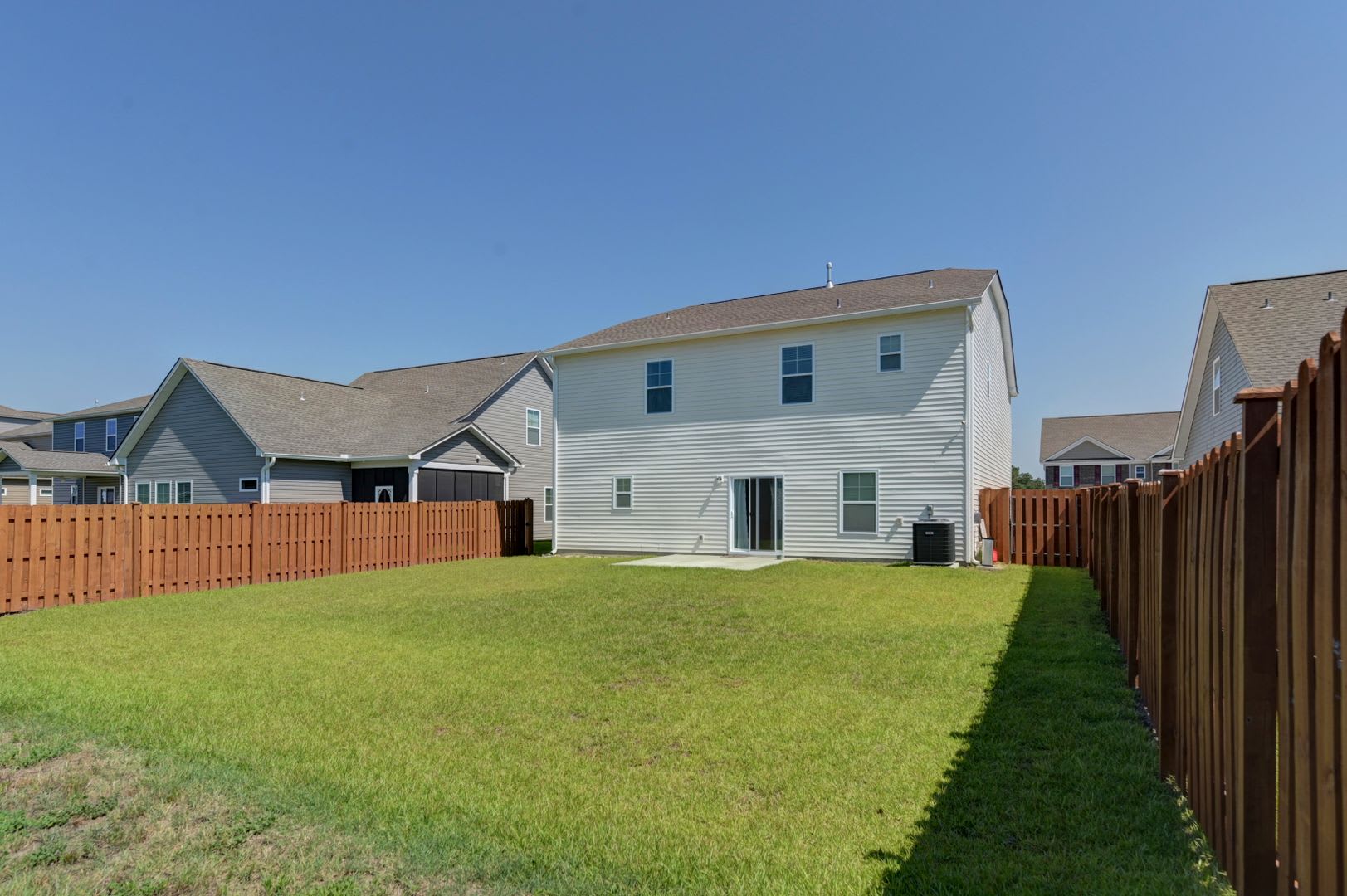 Discover your dream home at 728 Bustling Branch Lane in the vibrant community of Elgin! – photo 3