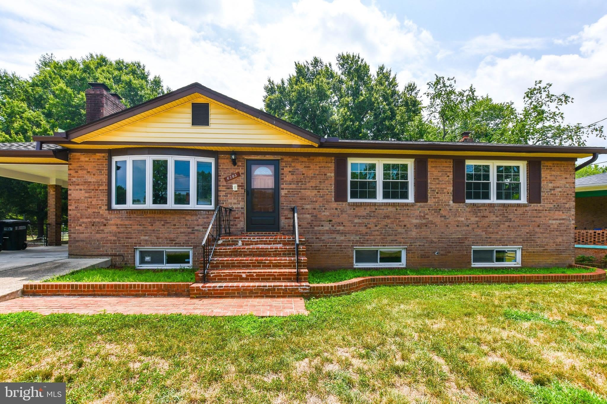 6703 GROVETON Drive – photo 2