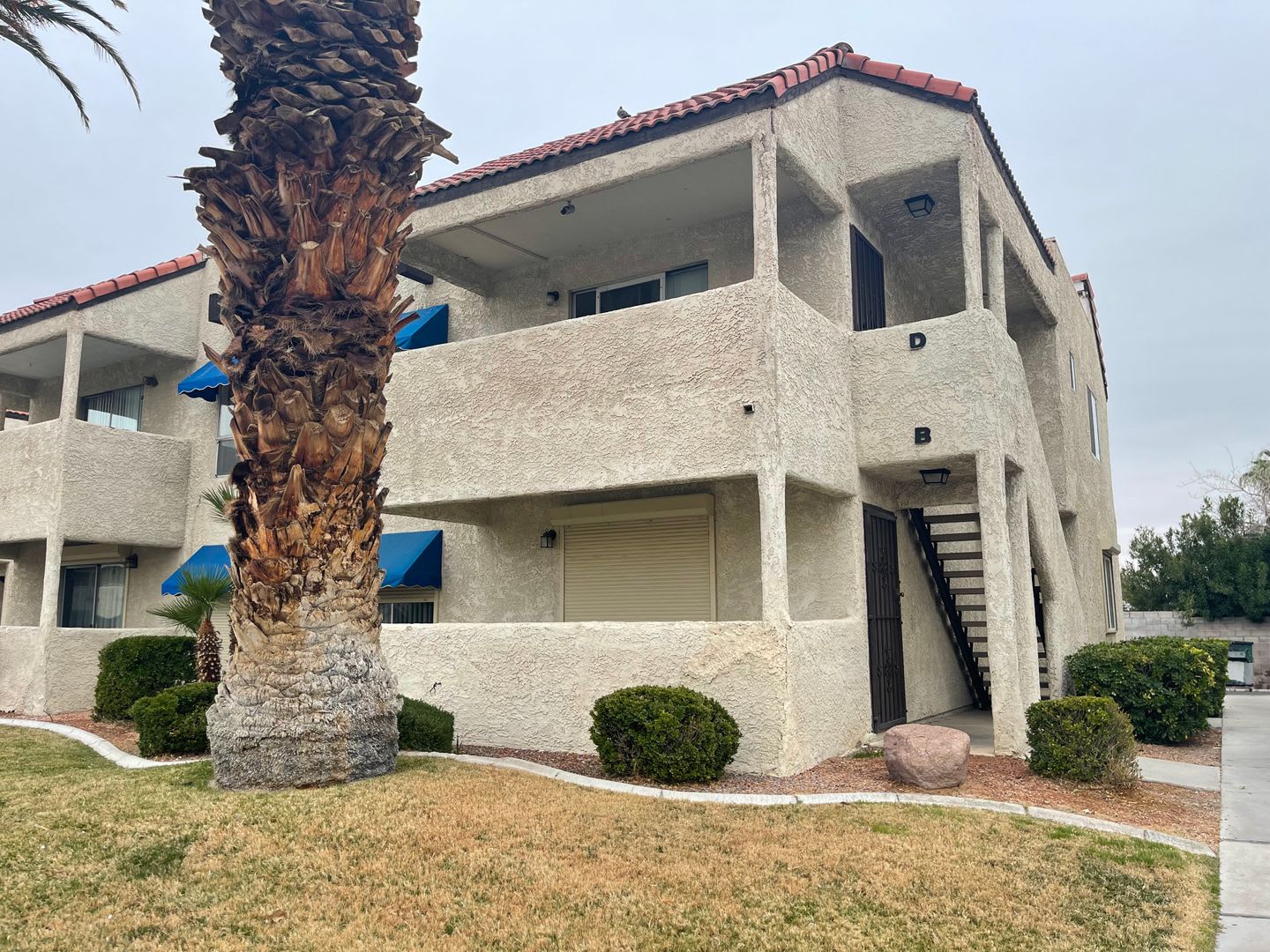 Great 2 Bedroom and 2 bath Condo on First Floor close to UNLV – photo 3