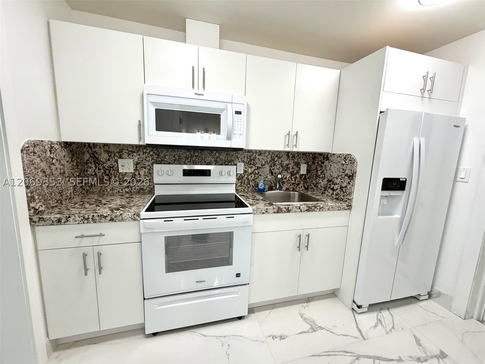 931 SW 82nd Ave – photo 2
