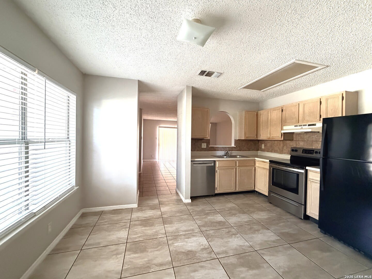 7423 CORIAN PARK DR – photo 4