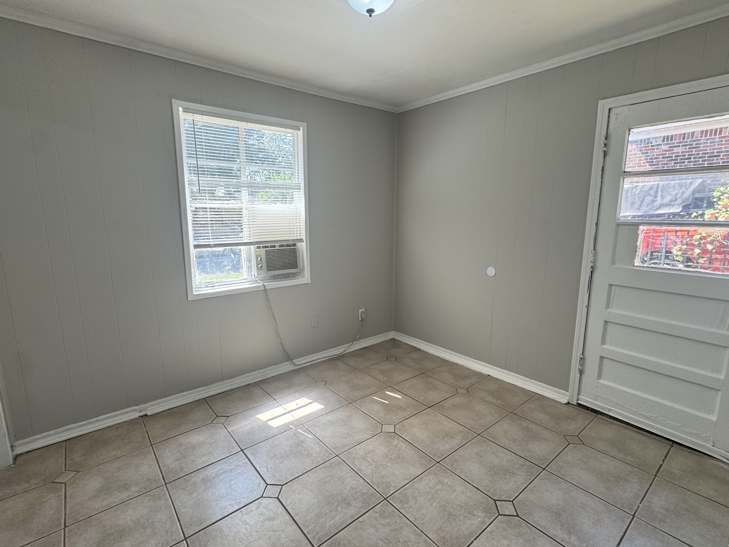 1770 Sugarloaf Street – photo 5