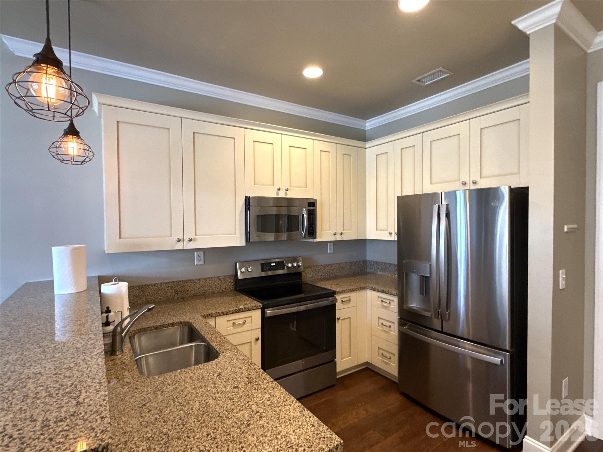 230 S Tryon Street – photo 5