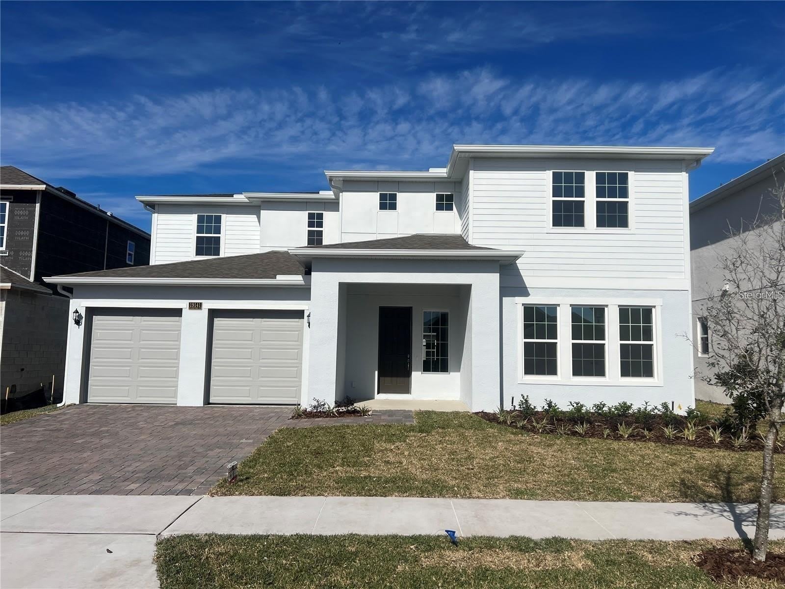 19141 PLANETREE Street – photo 1