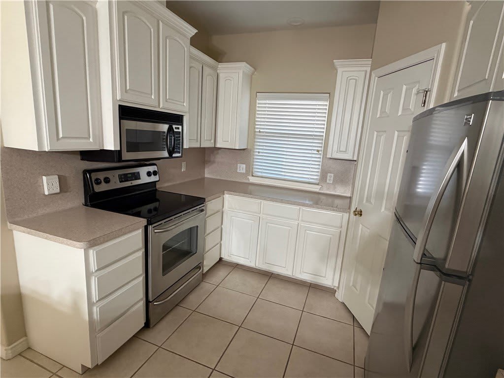 15210 Cruiser Street – photo 4