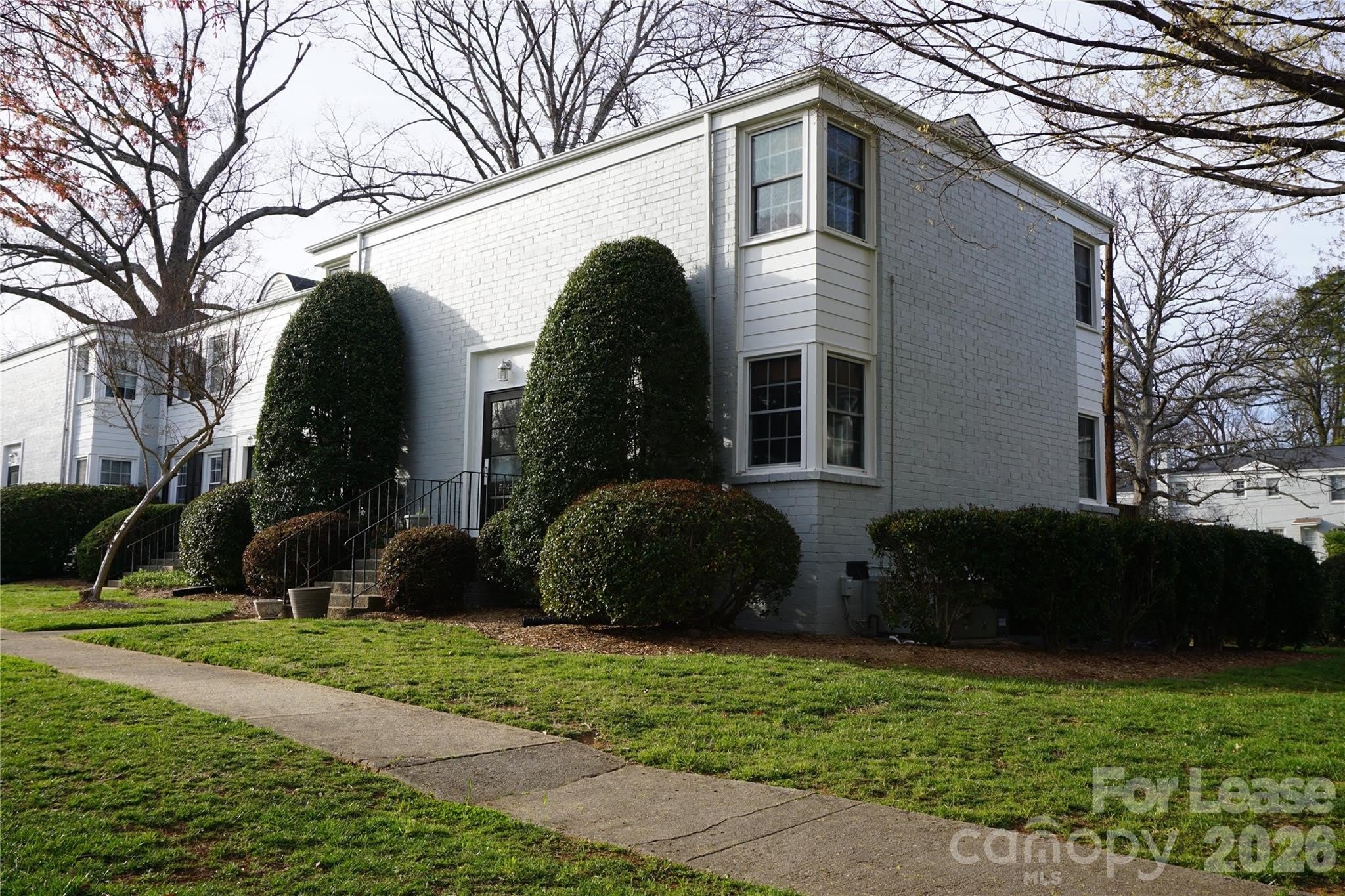 524 Wakefield Drive – photo 1