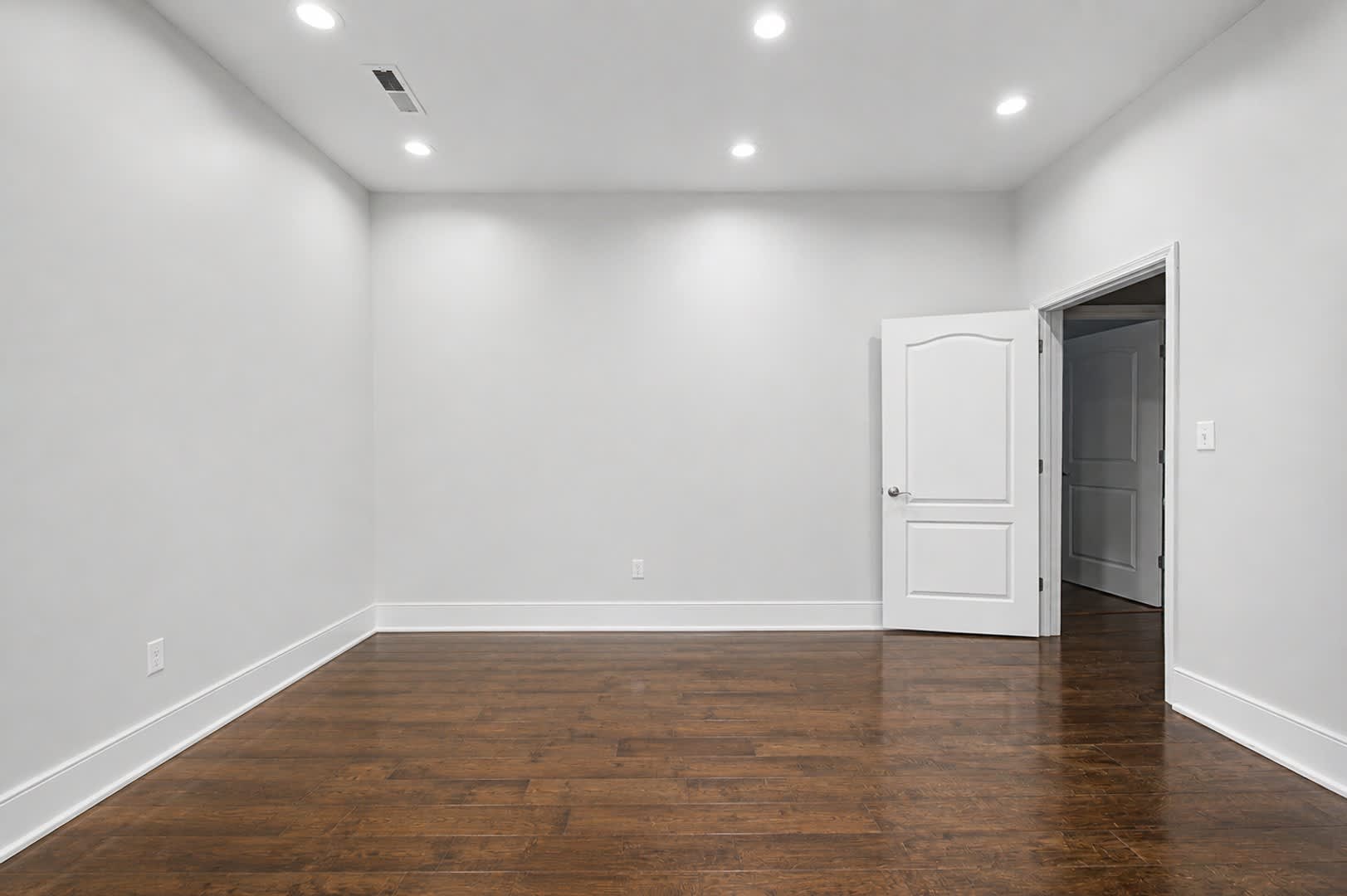 1044 Chestnut Street – photo 2