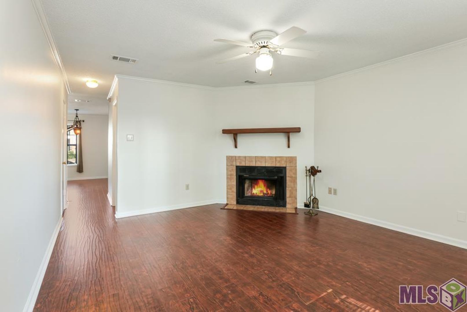 2 Bedroom Townhome Community Pool – photo 3