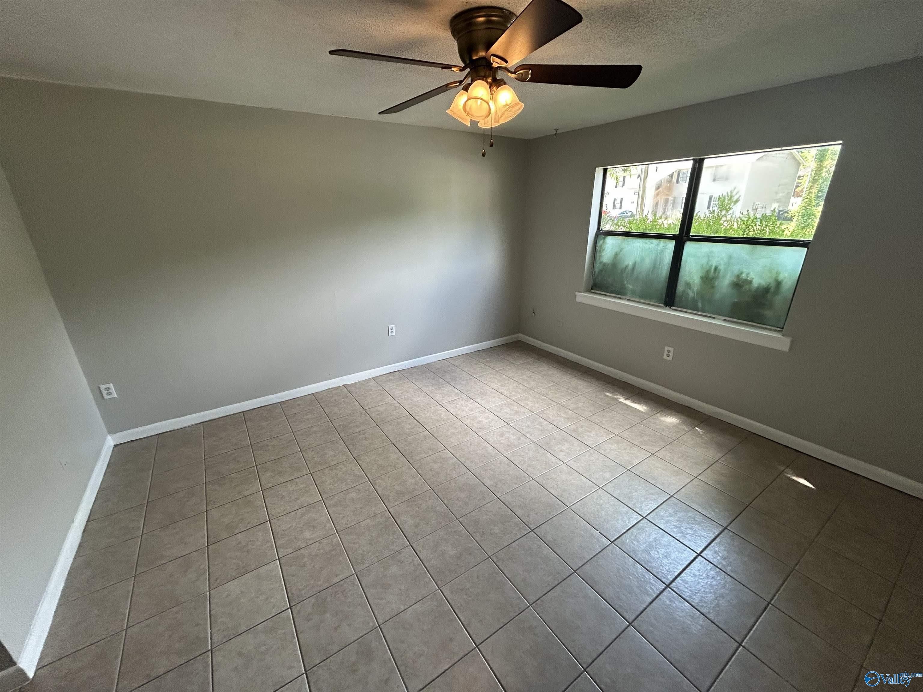 120 Michael Avenue – photo 1