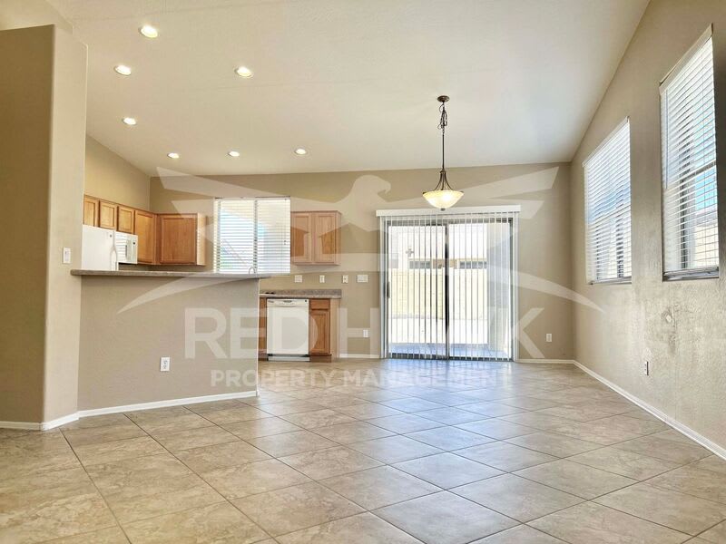 6660 E Roland St – photo 4