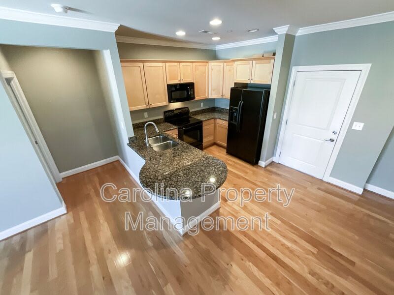 518 Clarice Ave – photo 2