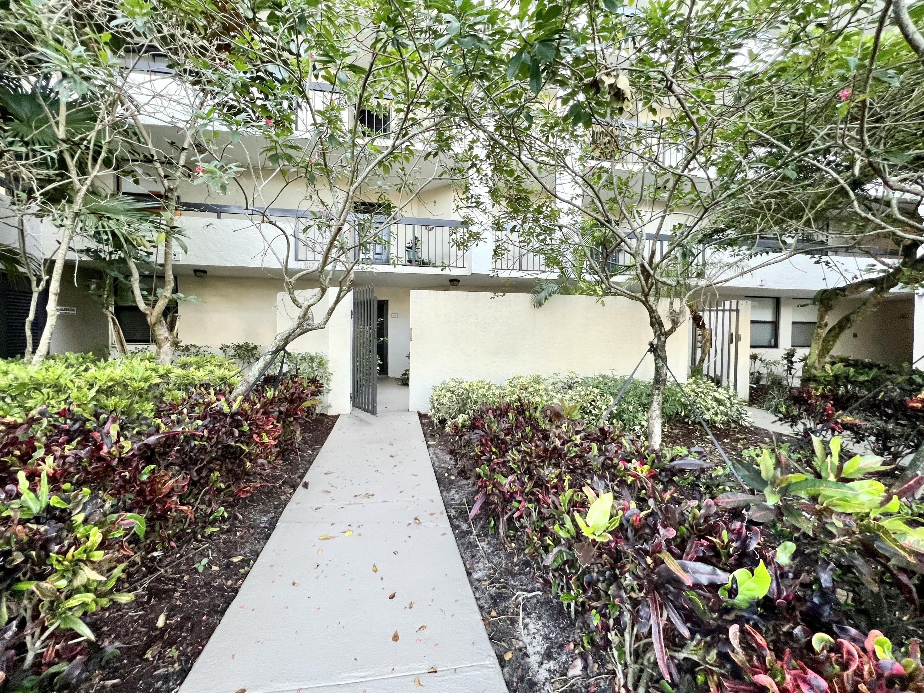2025 Lavers Circle – photo 3