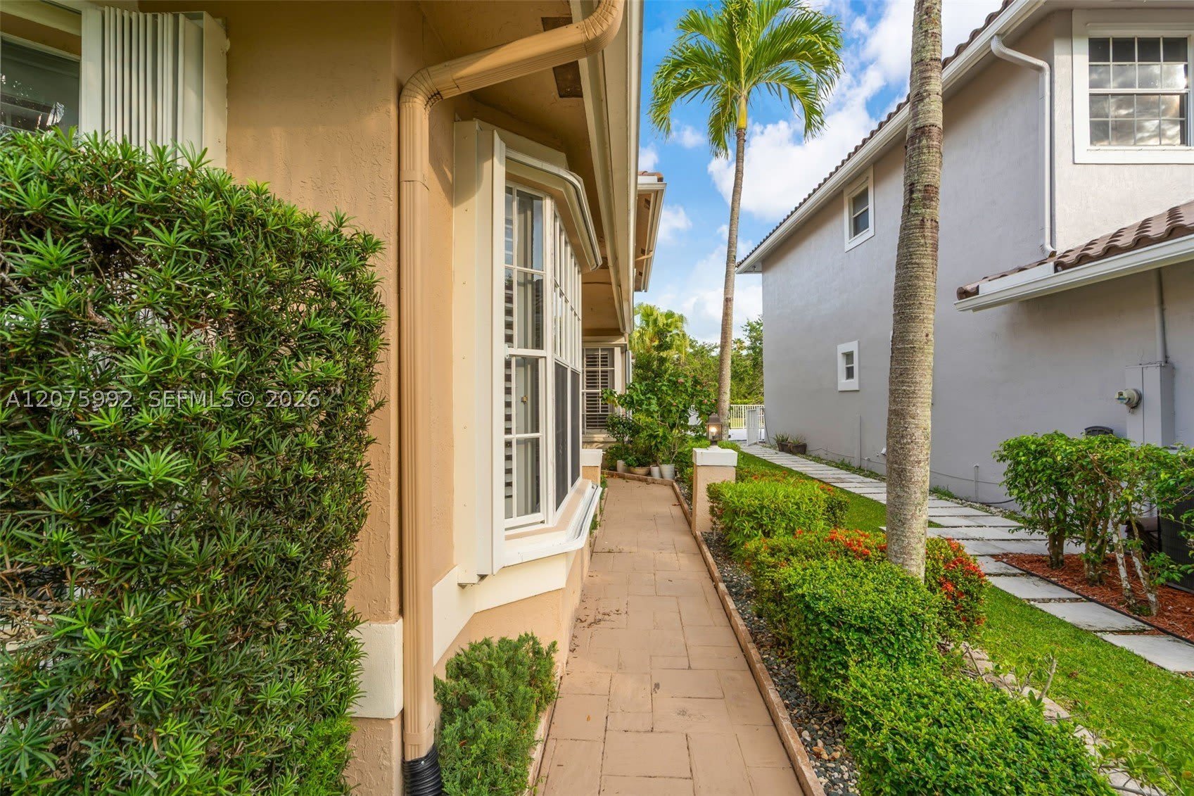 11834 Highland Pl – photo 5