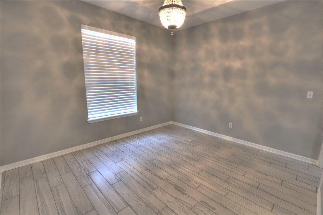 7714 Odessa Drive – photo 5