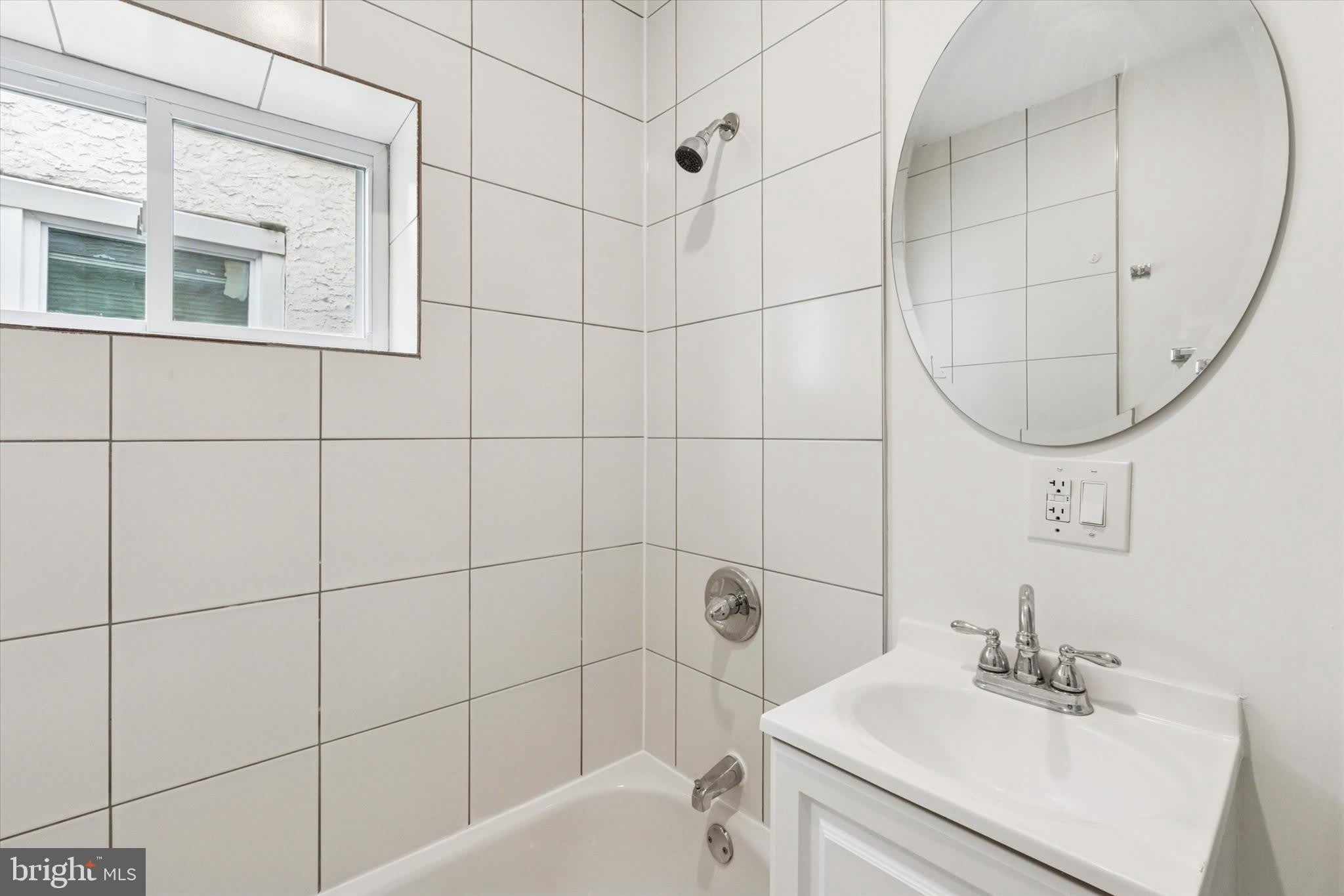 1761 N NEWKIRK Street – photo 1