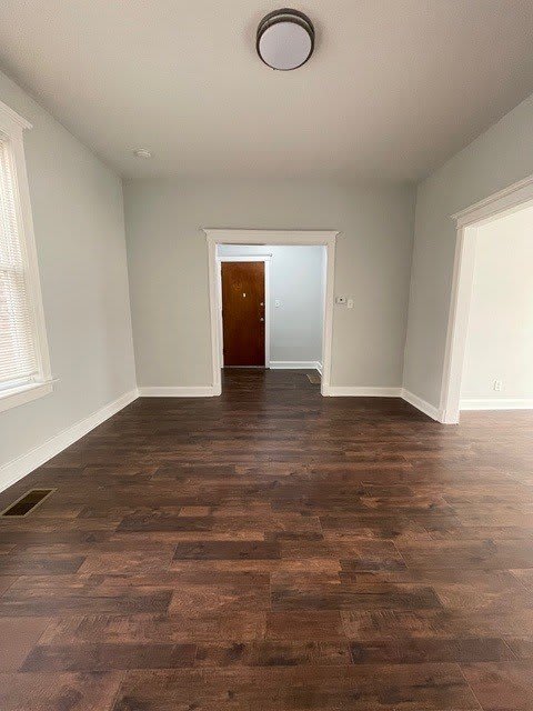 916 W 68th Street – photo 4