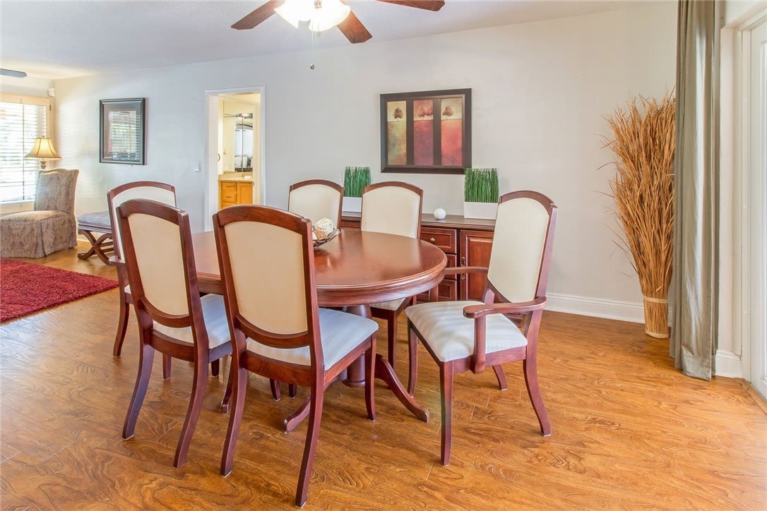 241 28th St – photo 1