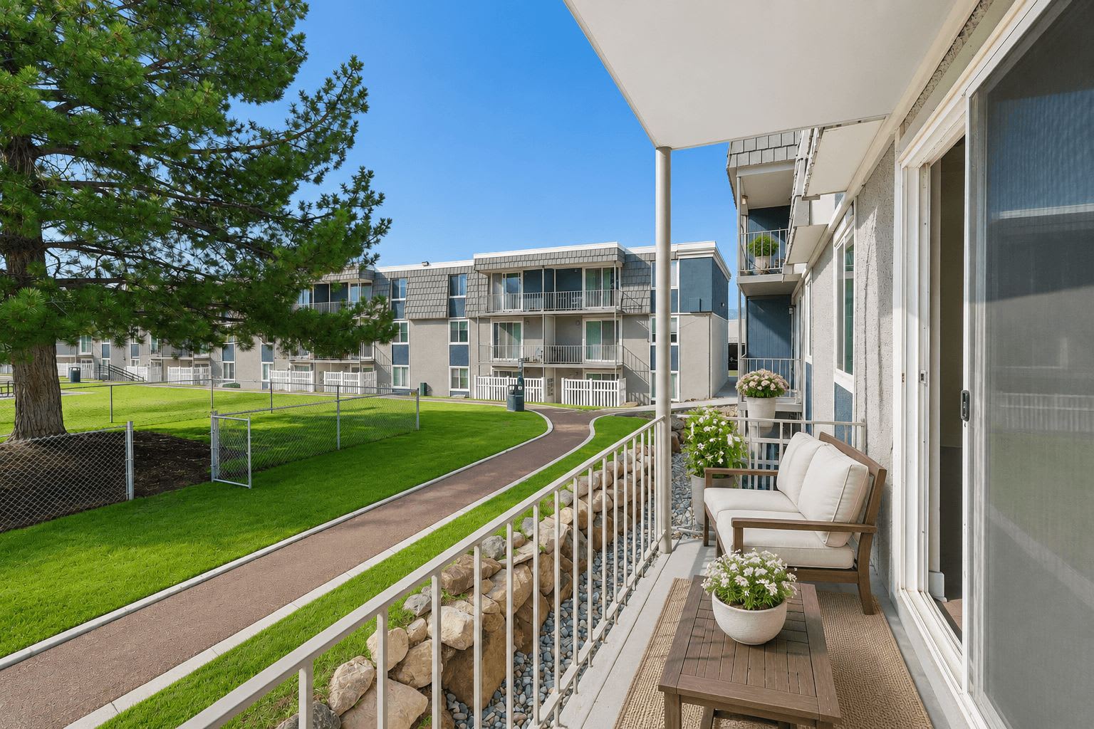 Park Station Apartments – photo 2