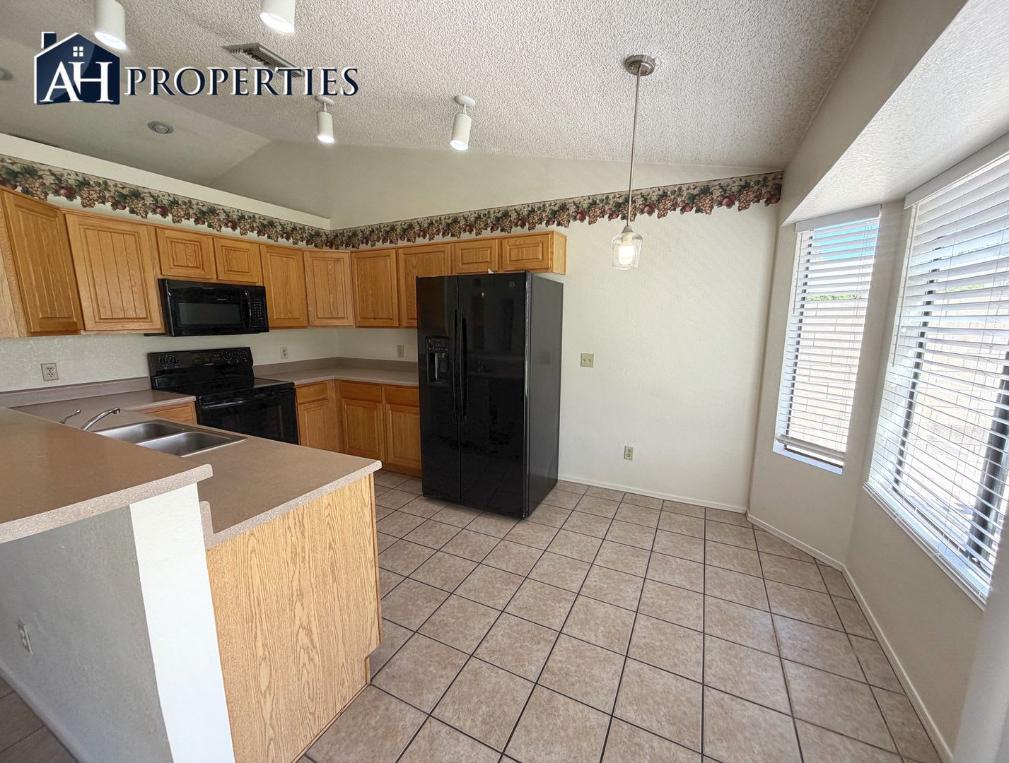 Arrowhead Ranch 7203 W Kimberly Way – photo 4