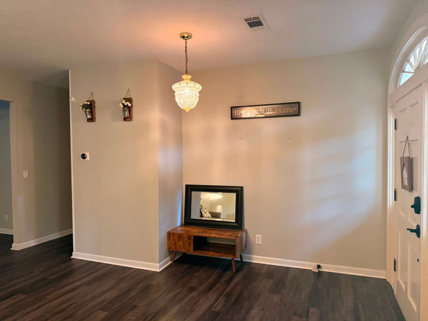 Southern Charm & Spacious Living Near Base! – photo 2