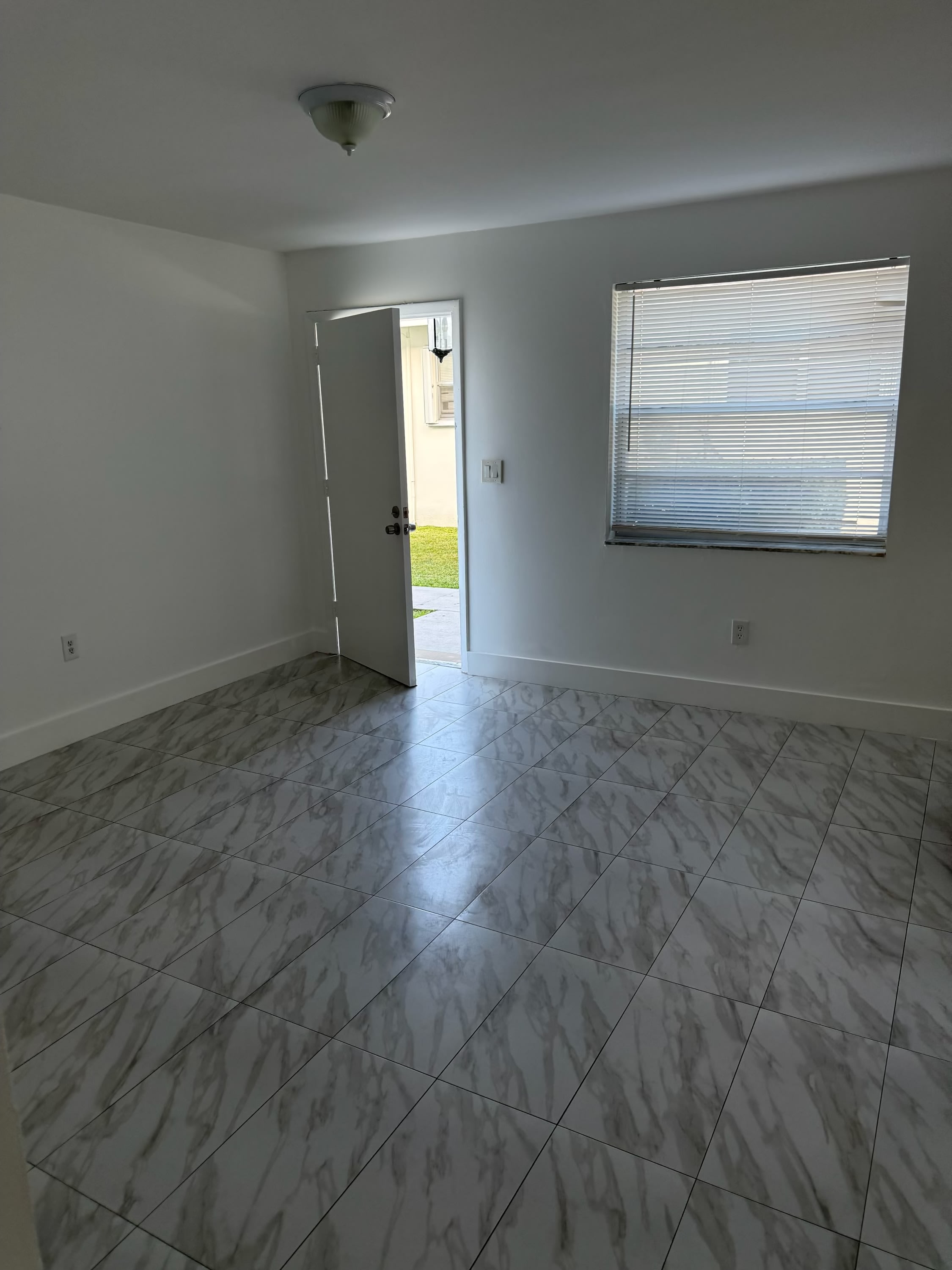 548 Sw 6 Street 3 – photo 1