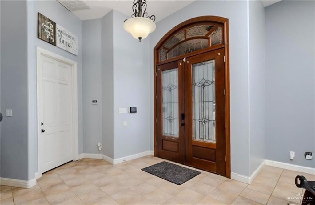 2513 Kings Drive – photo 3