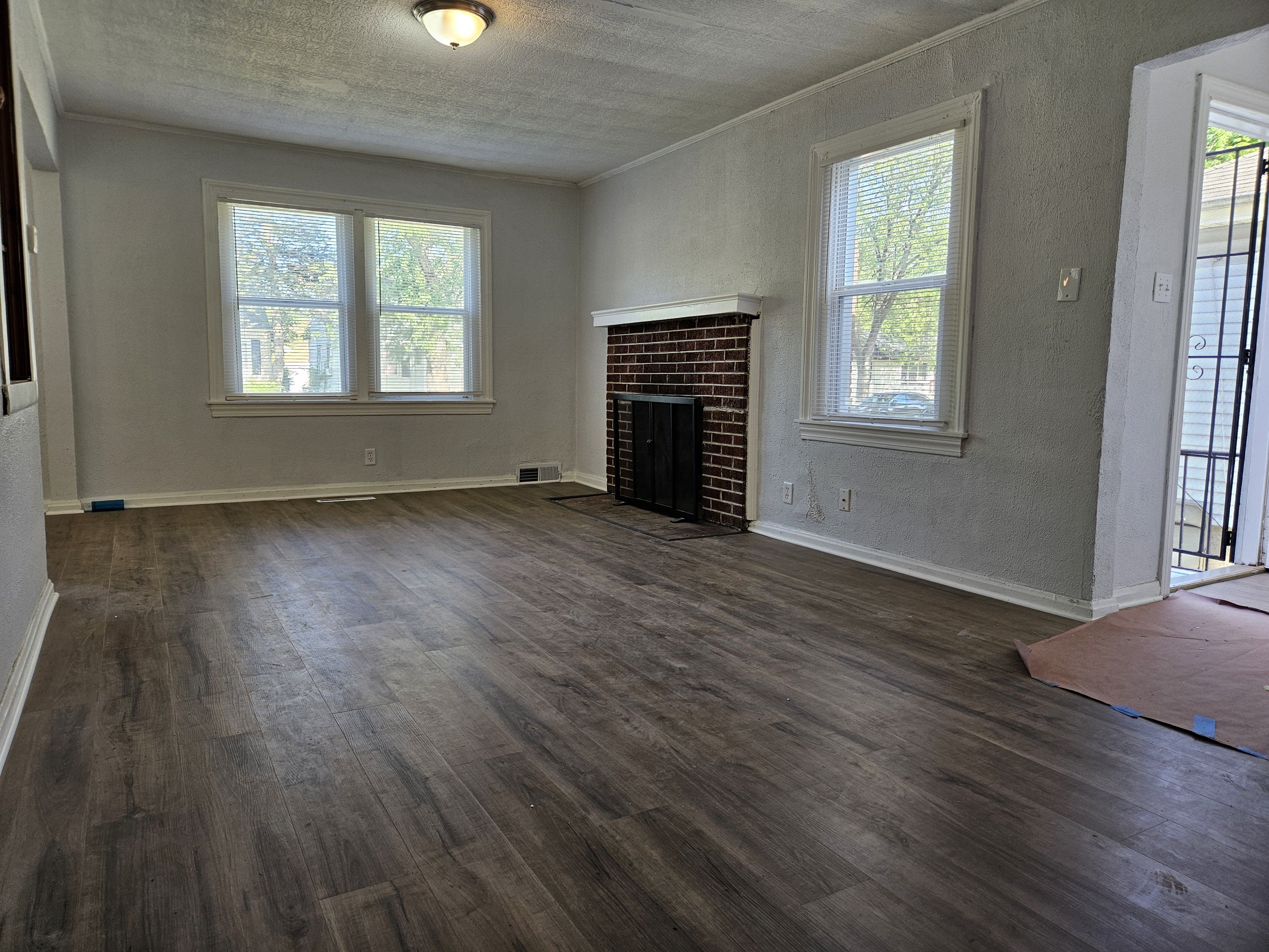 4748 Monroe St – photo 3