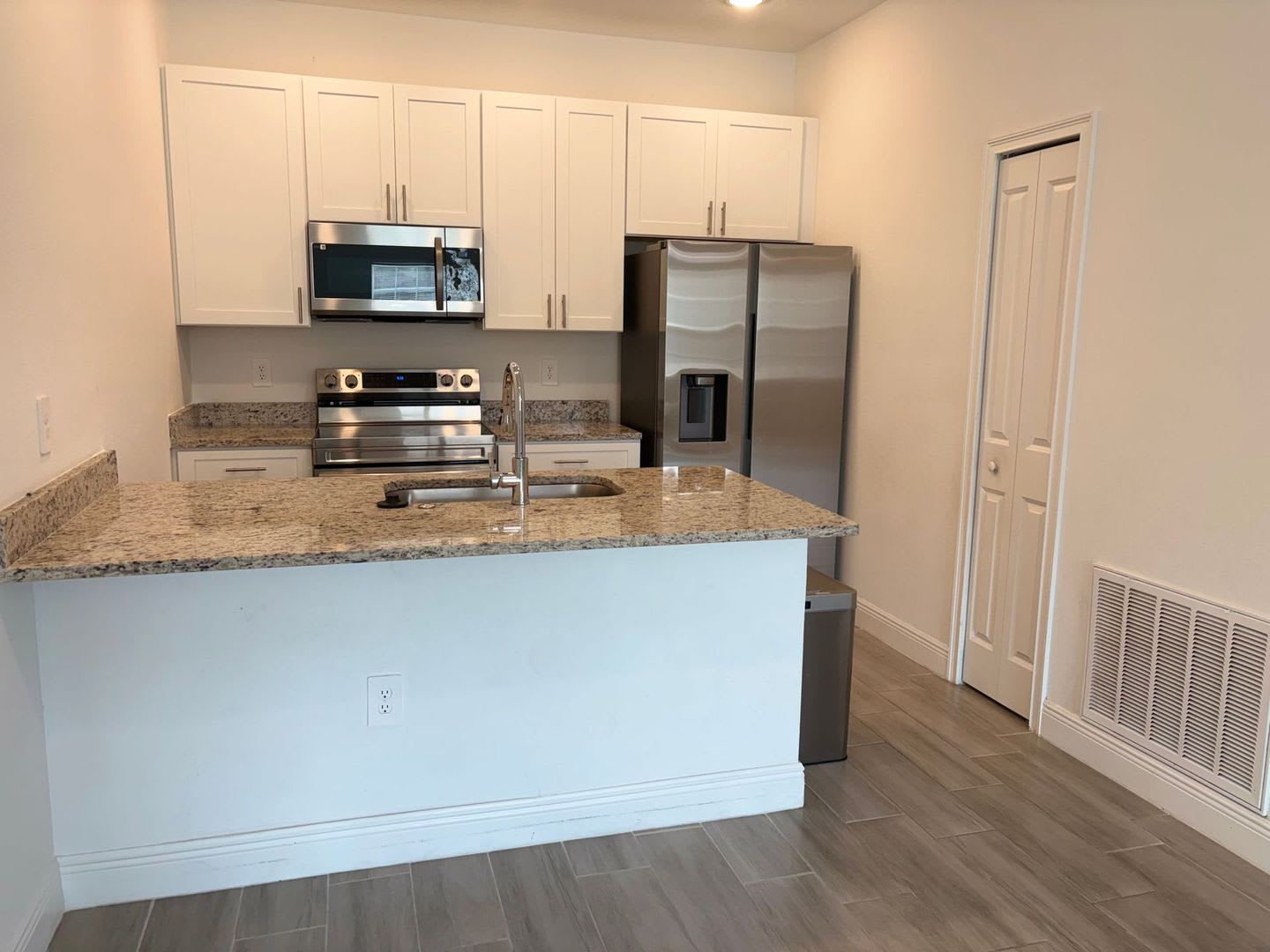 Charming 2BR/2BA Home in Poinciana – Modern Comfort, Spacious Living & Move-In Ready! – photo 5