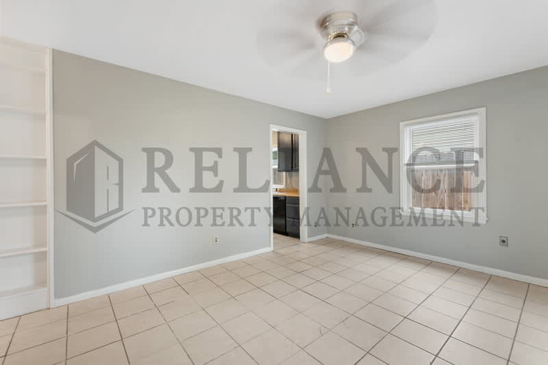 2106 Madison – photo 4