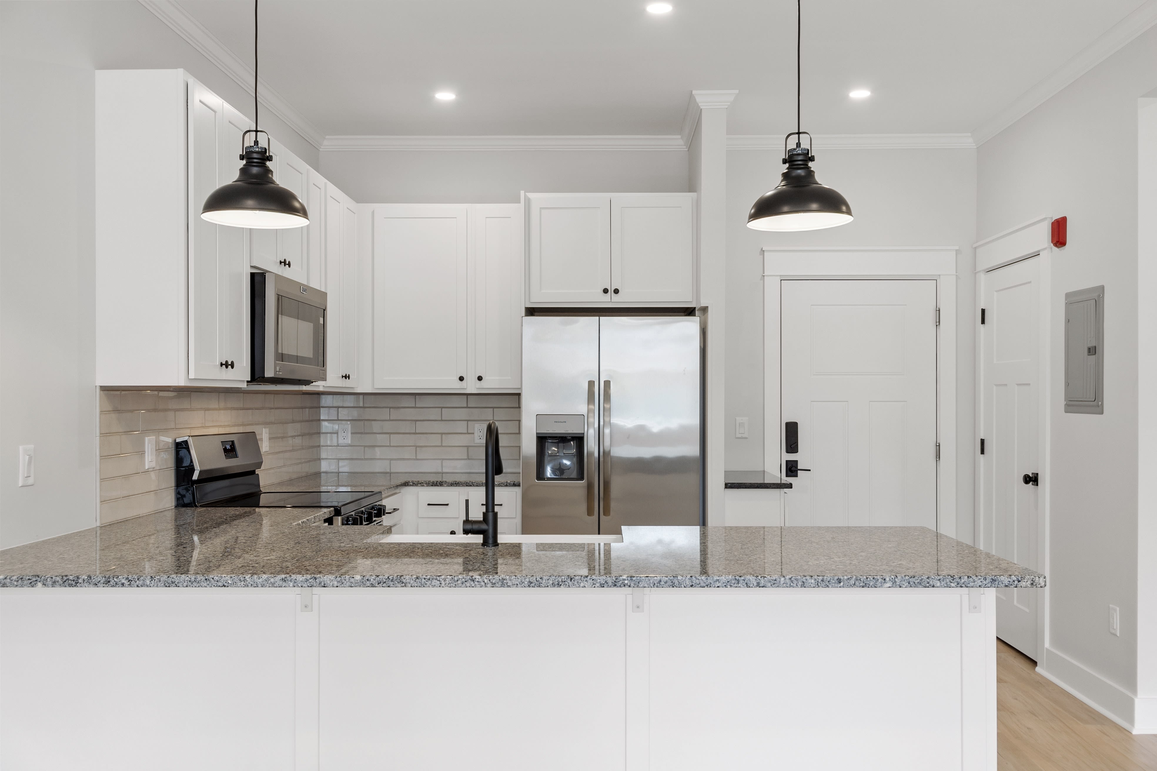 843 Main Street – photo 4