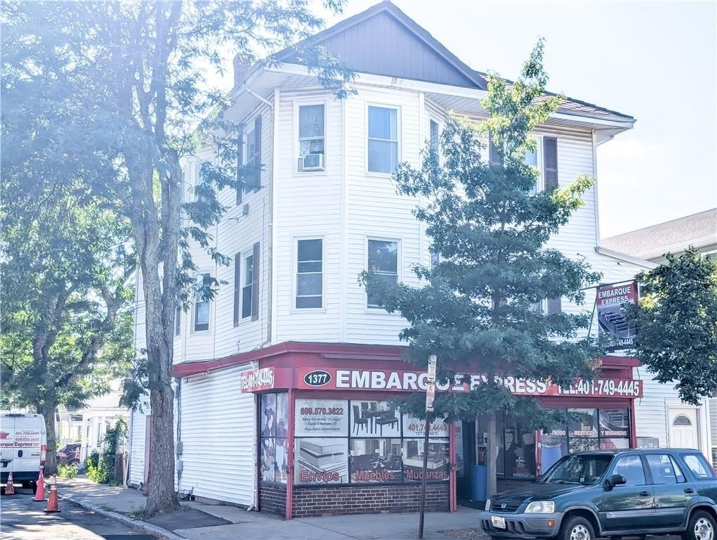 1375 Broad Street – photo 1