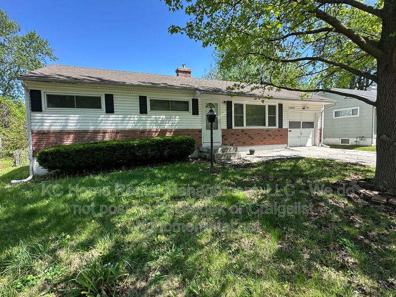 10809 Ewing Ave – photo 1