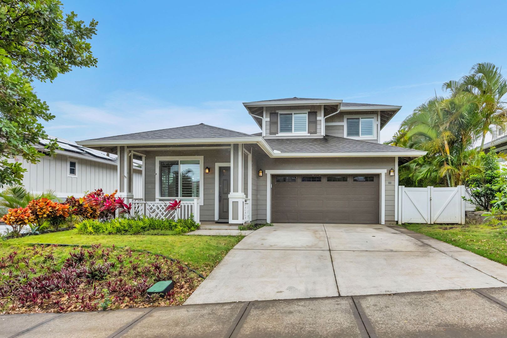 Flexible 6 Month Lease Solar Powered Wailuku Home With Ocean Views Fruit Trees Split Ac Dog Friendly – photo 1