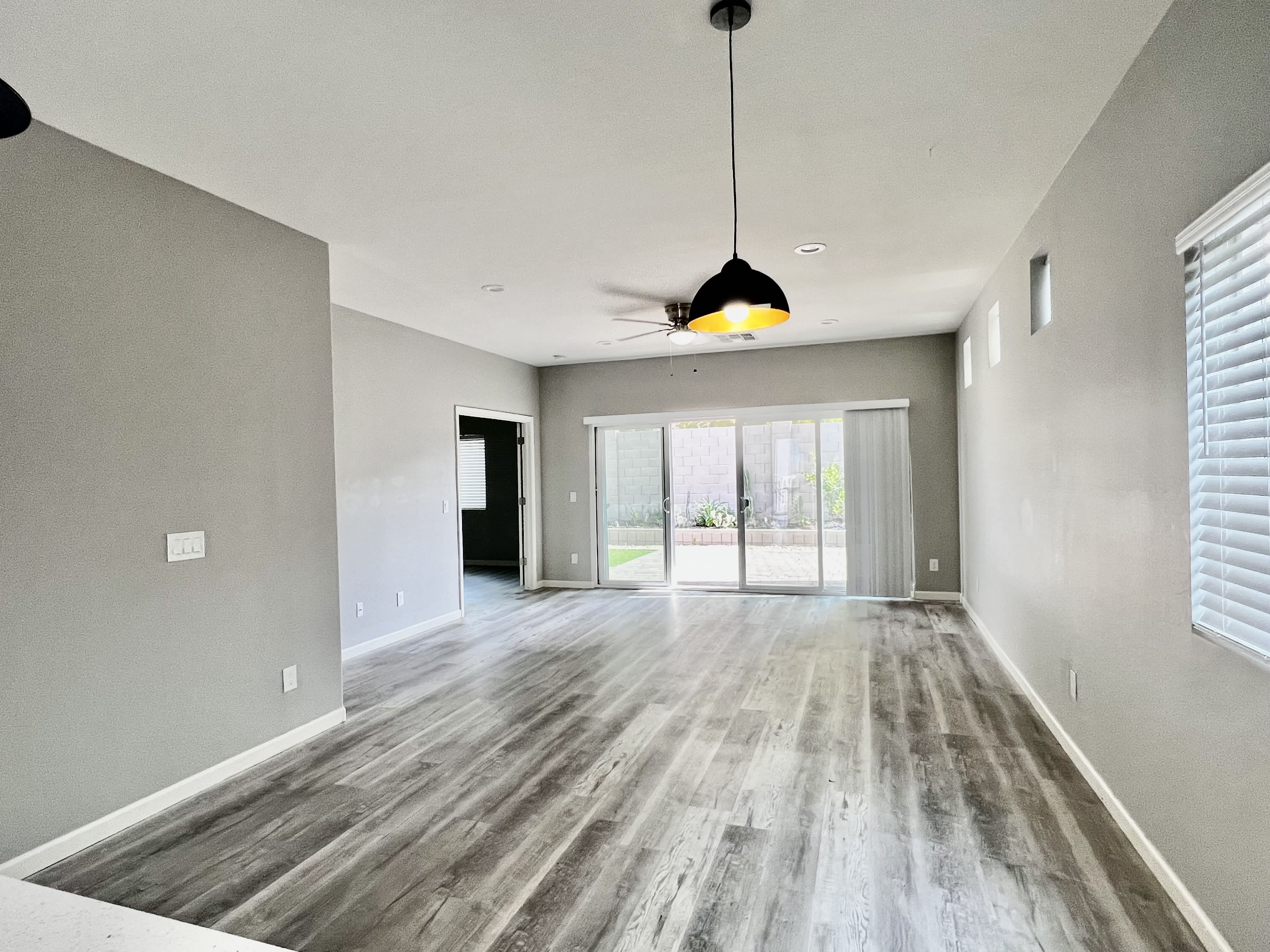 8017 S 6Th Dr – photo 2