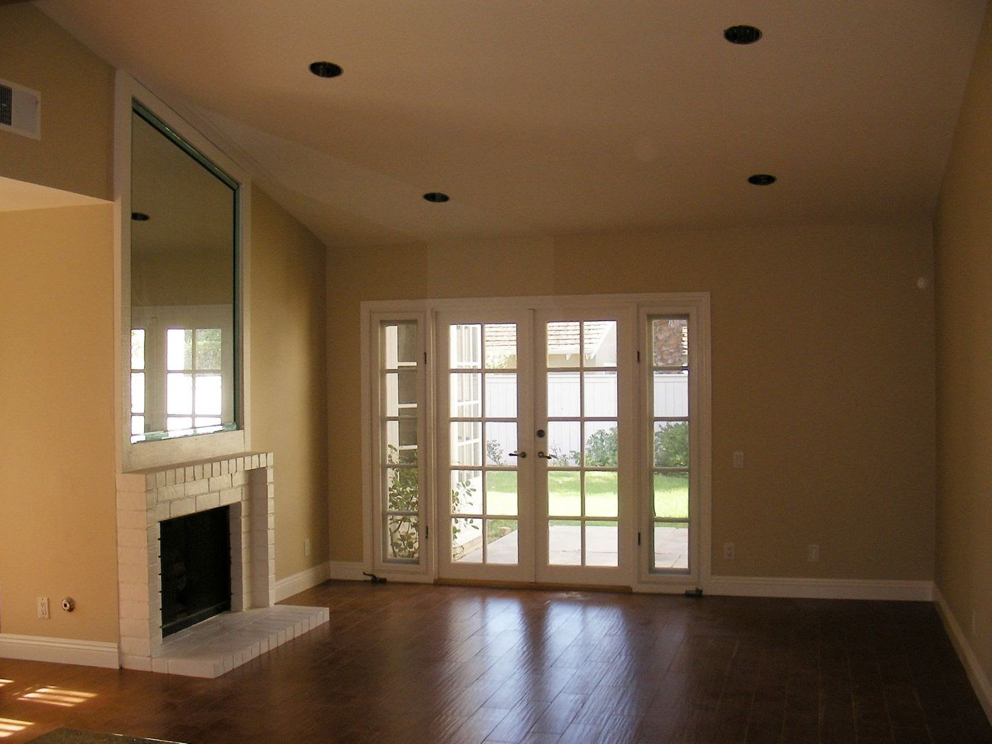 Irvine Home with Large Yard! – photo 2