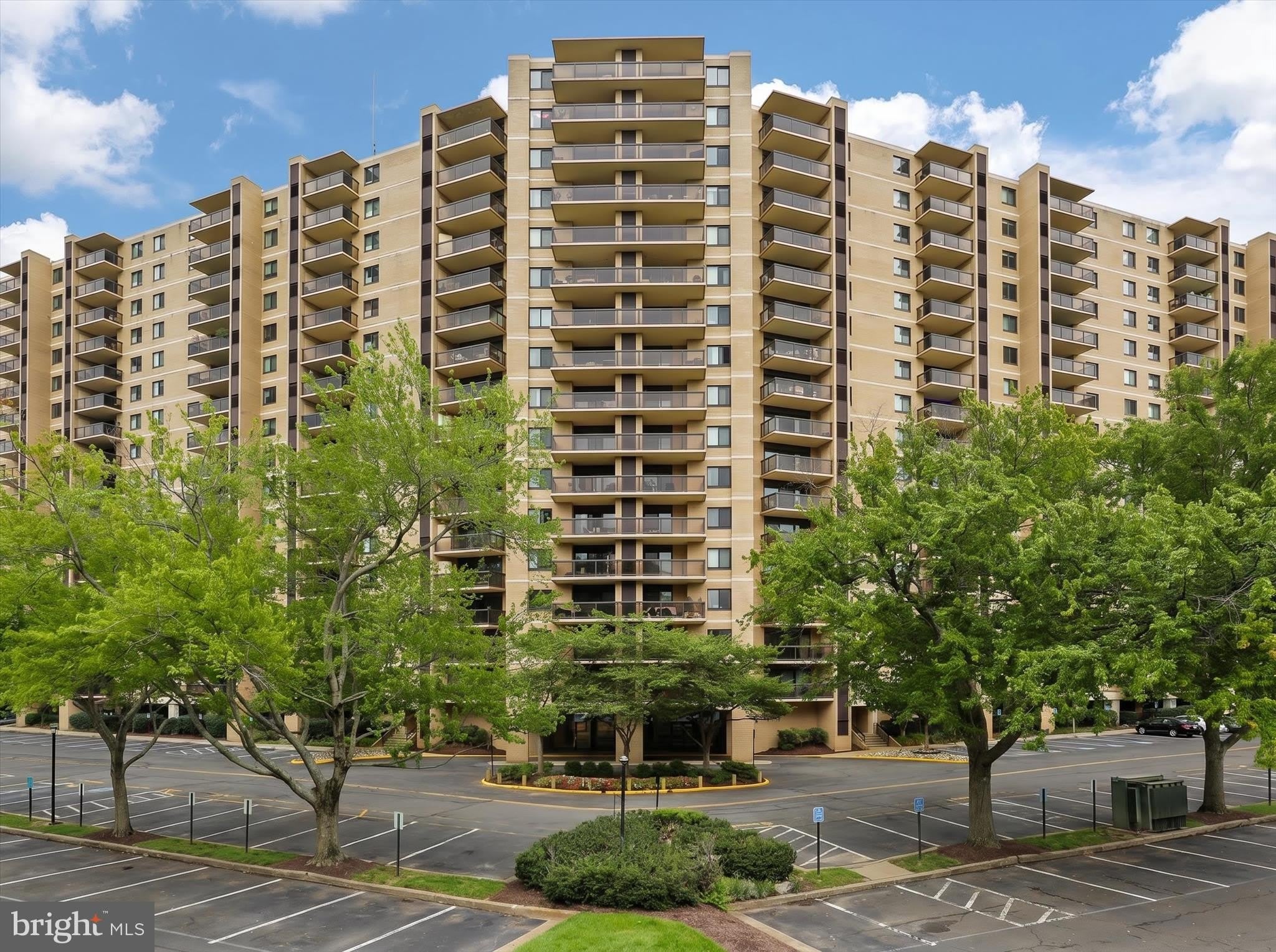 309 YOAKUM Parkway – photo 2