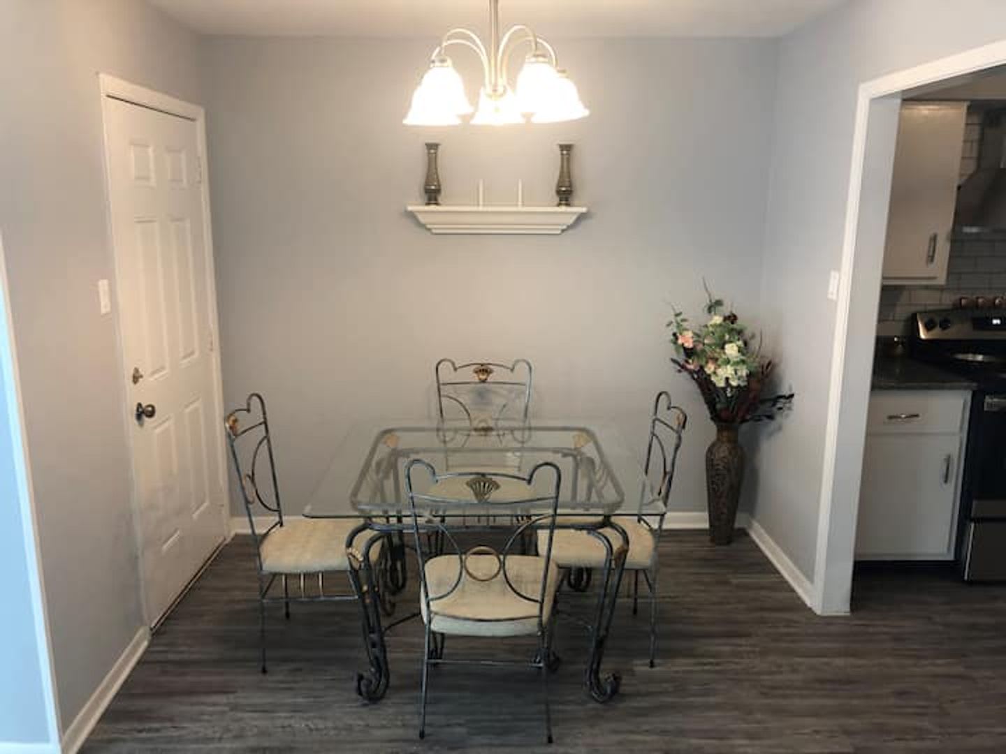 2 Bed 1 5 Four Plex Unit Great Location – photo 3