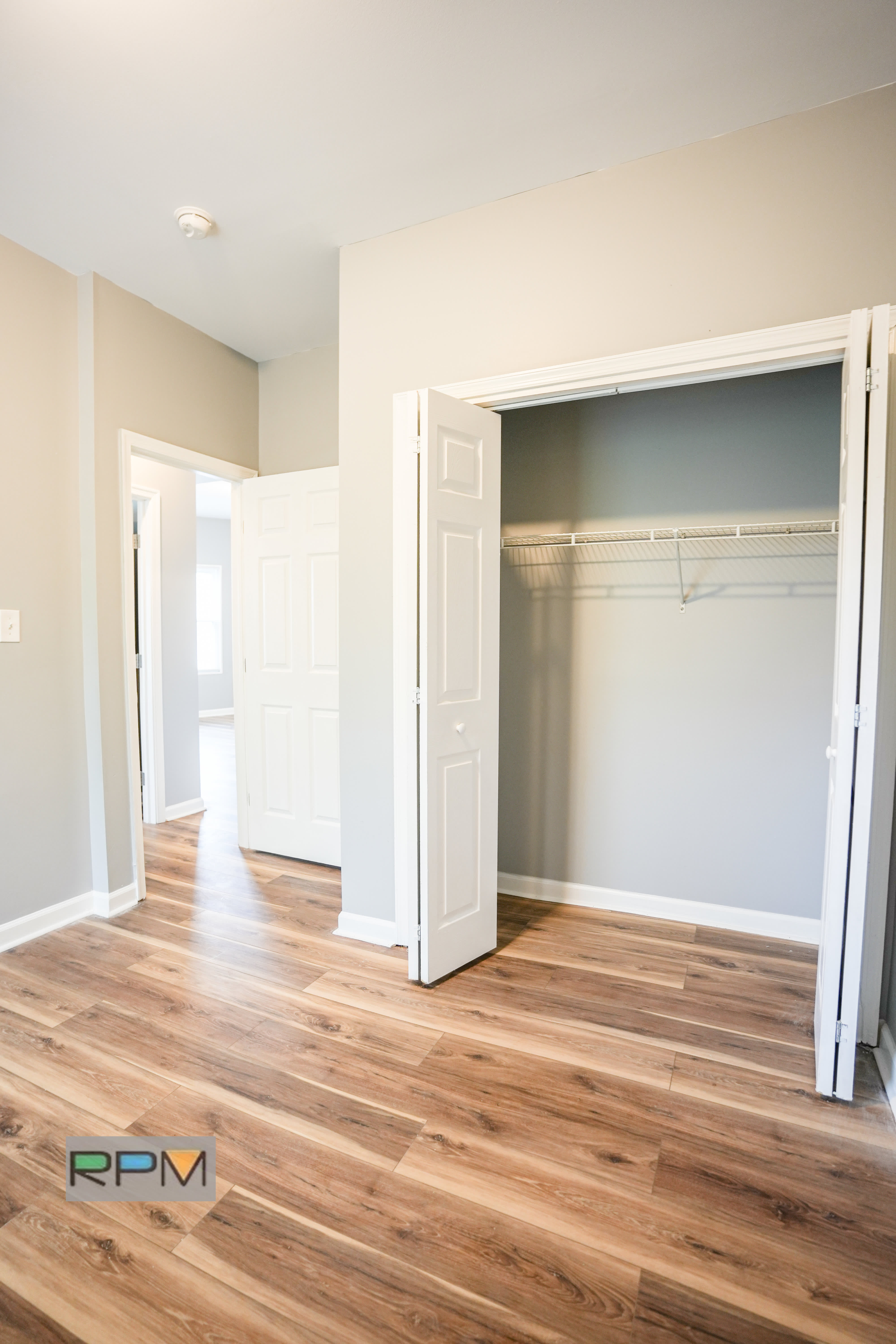 3300 Windsor Ave Unit 2 – photo 5
