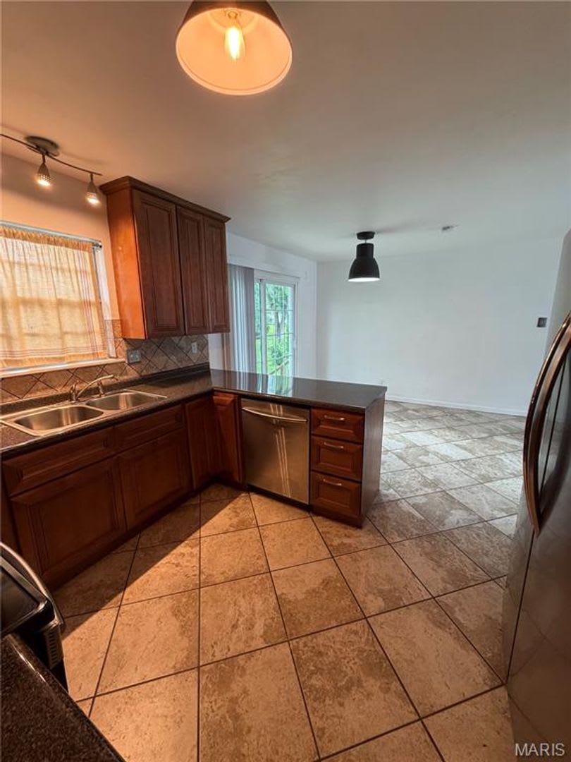 713 PLAZA DRIVE – photo 5