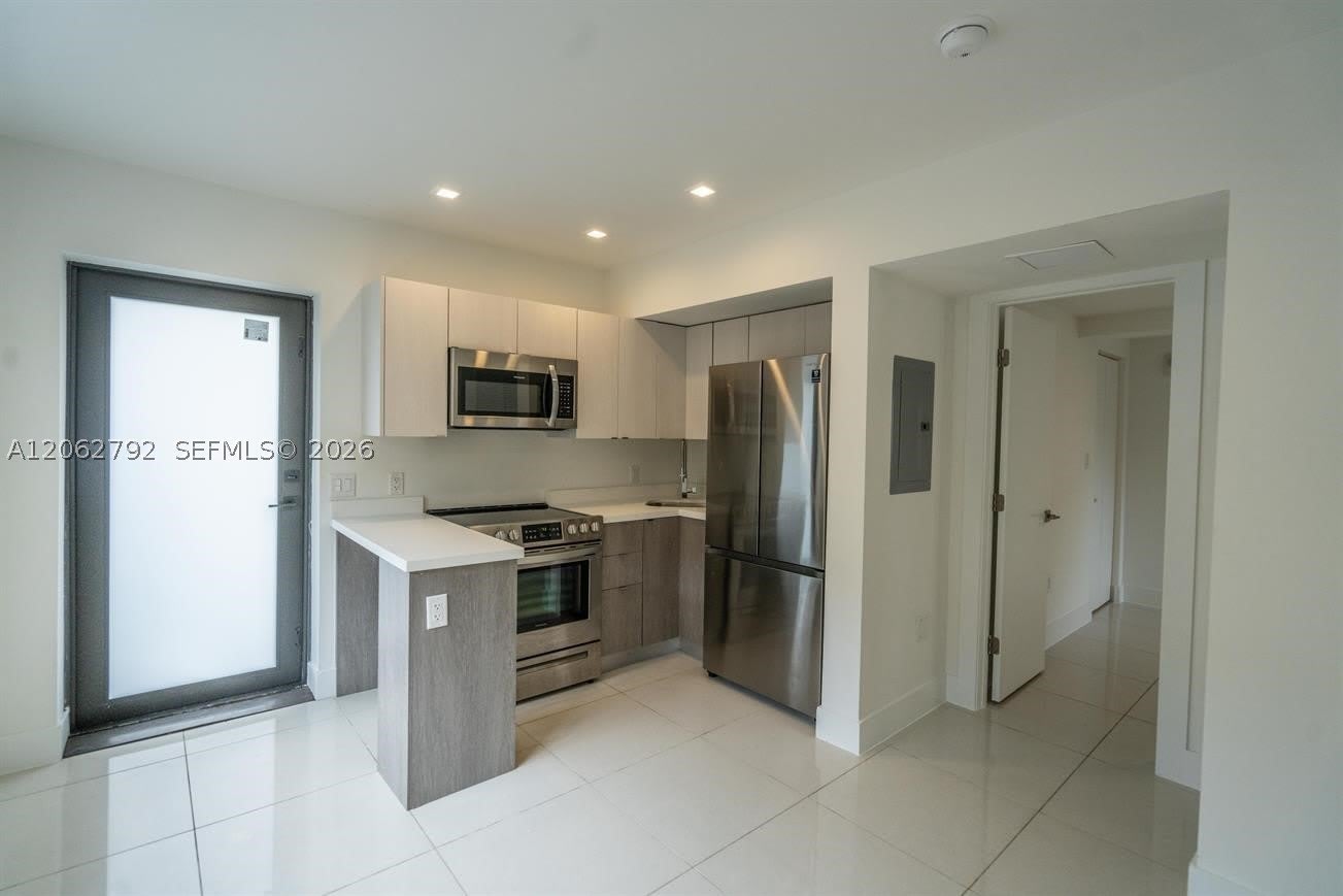 1971 Bay Dr – photo 3