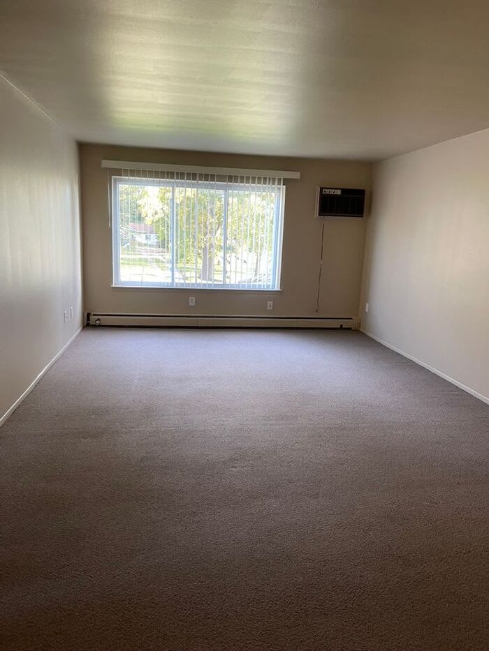 11404 Warren Boulevard – photo 2