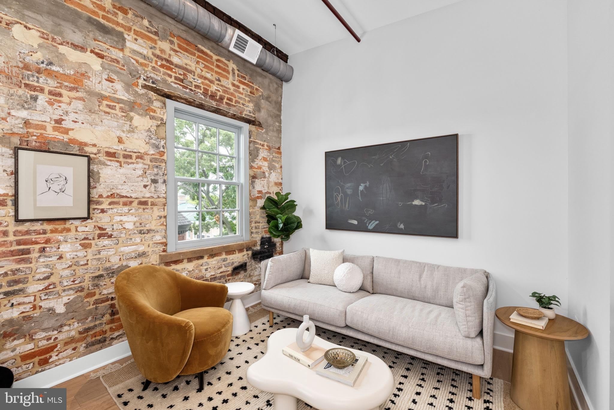 901 KING Street – photo 5