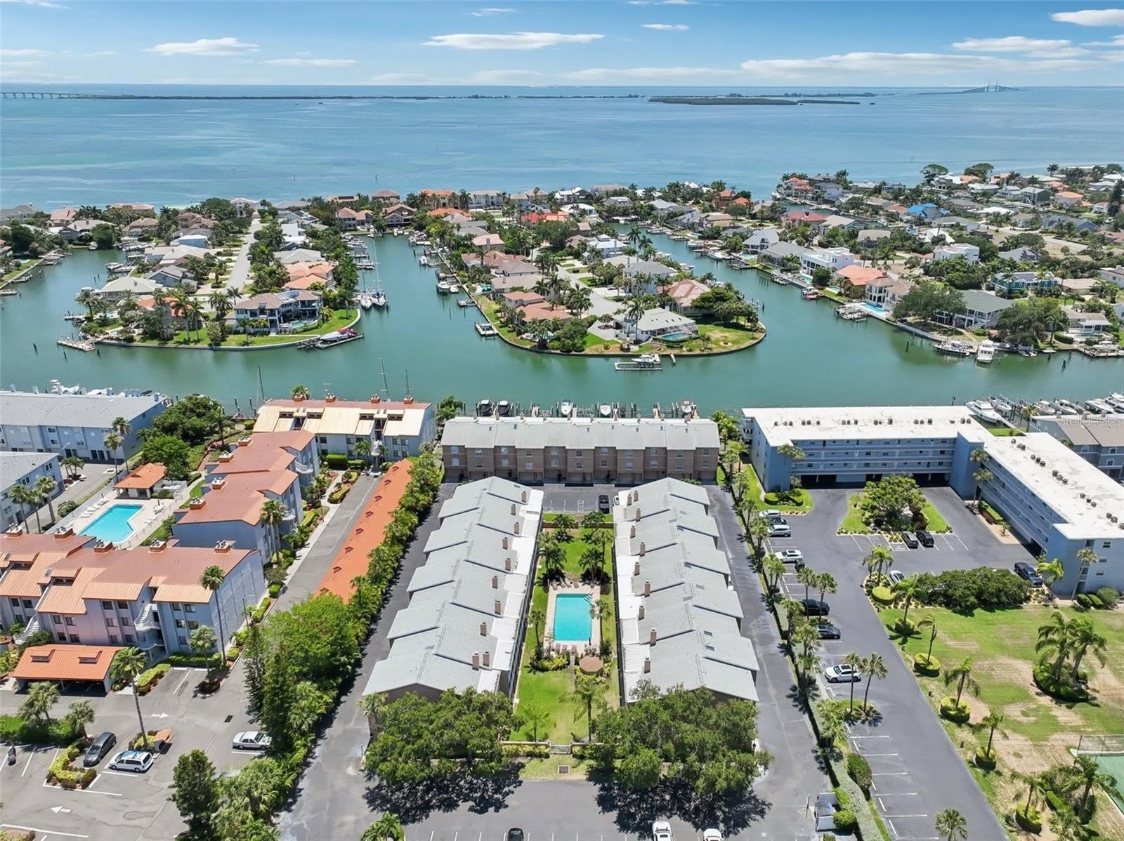 637 PINELLAS BAYWAY – photo 2