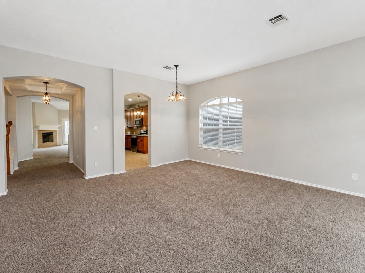 Spacious 4 Bedroom 3 Bath Home Offering Approximately 2 840 Square Feet In The Gated Lakeside At Canyon Springs Community Located In Comal Isd With Convenient Access To Highway 281 Shopping Dining And Everyday Services – photo 3