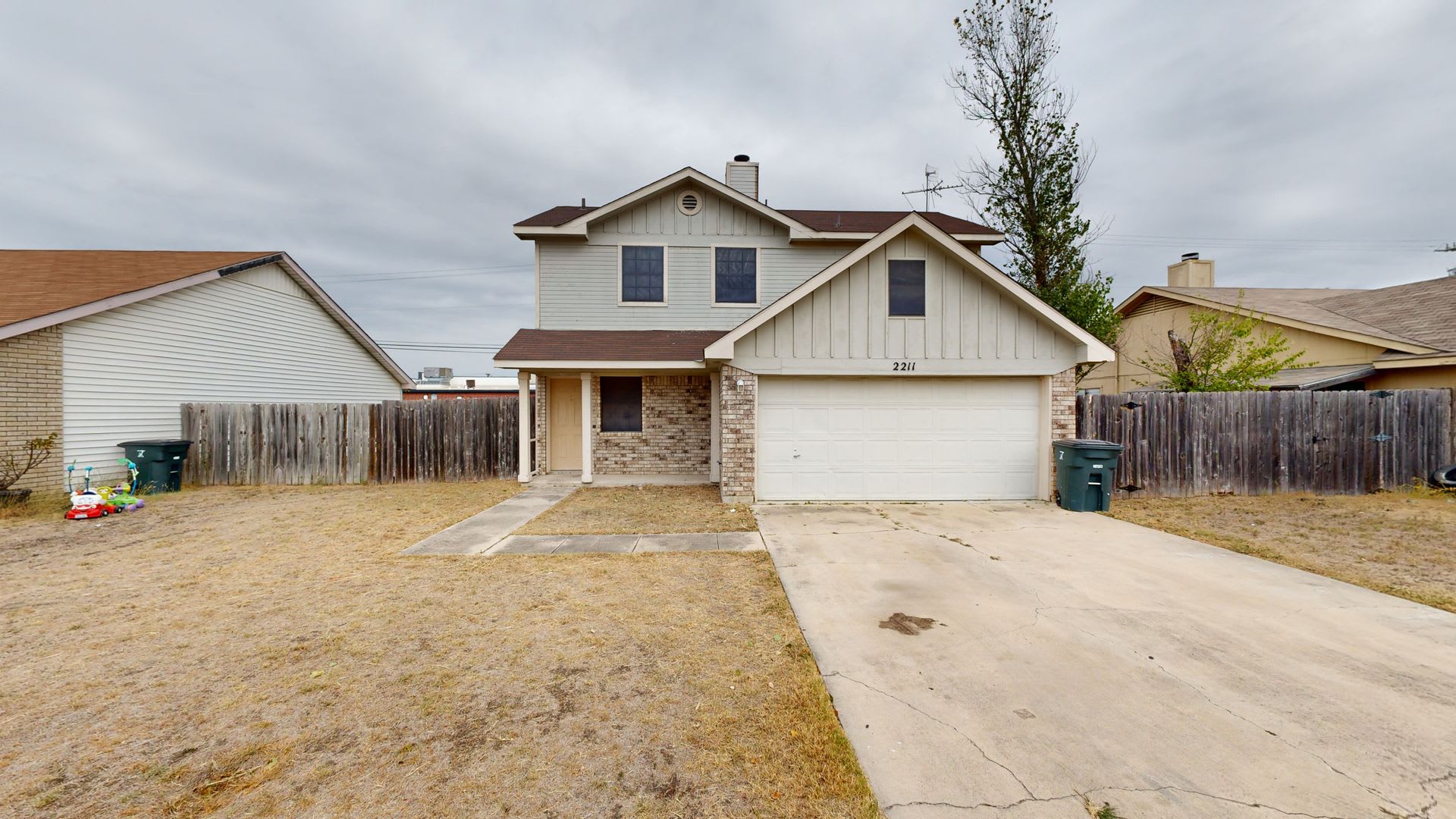 2 WEEKS FREE + $1,375 RENT IMPROVEMENT!!! – photo 1