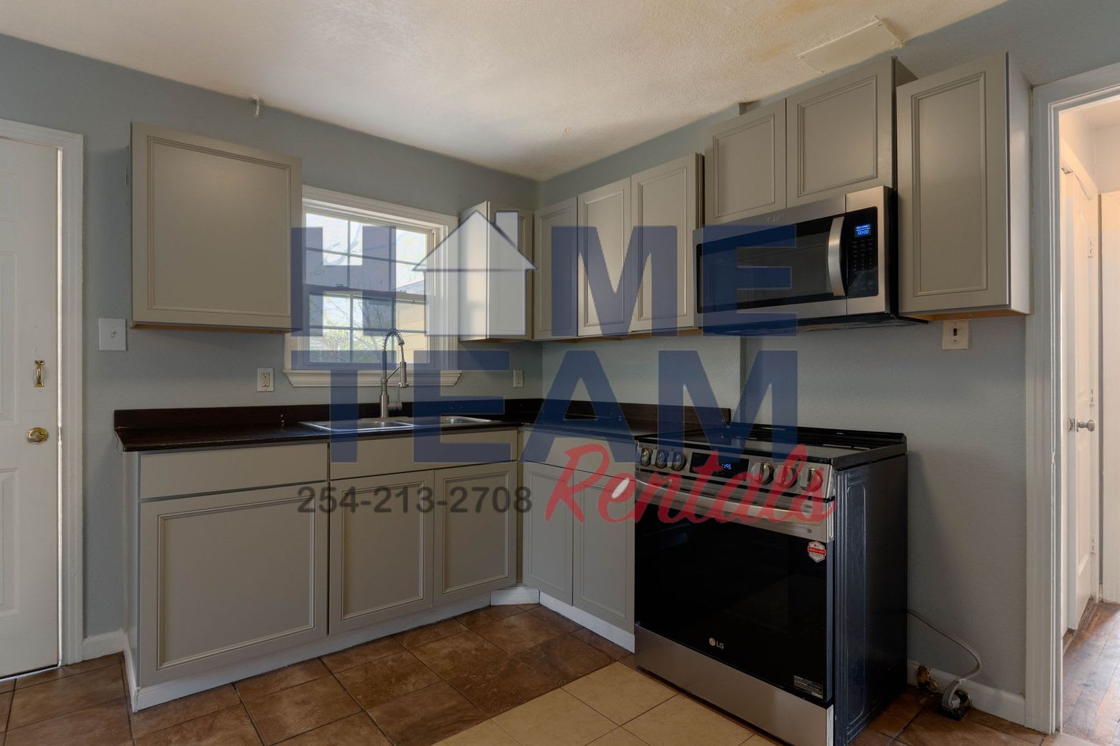 506 Powell St – photo 4