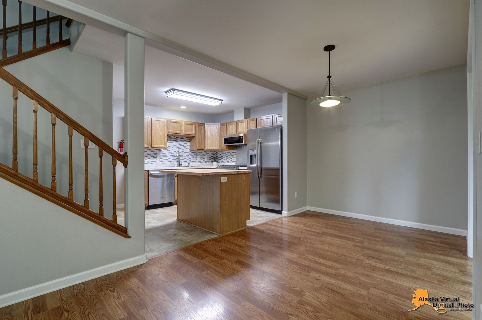 Amberwood Park Homey Townhouse With Fenced Backyard – photo 3